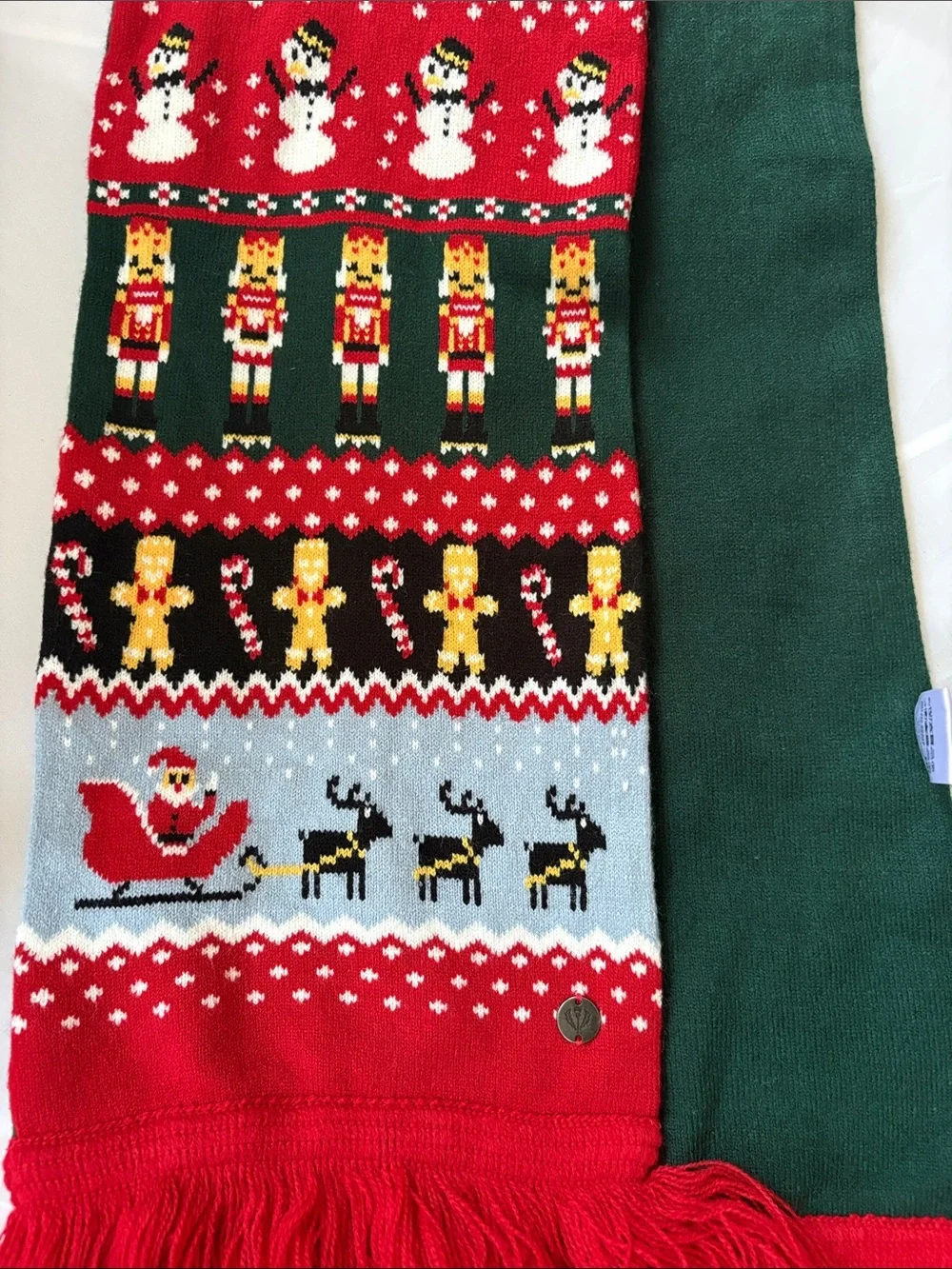 Fraas Holiday Green and Red Knit Scarf - Festive Pattern